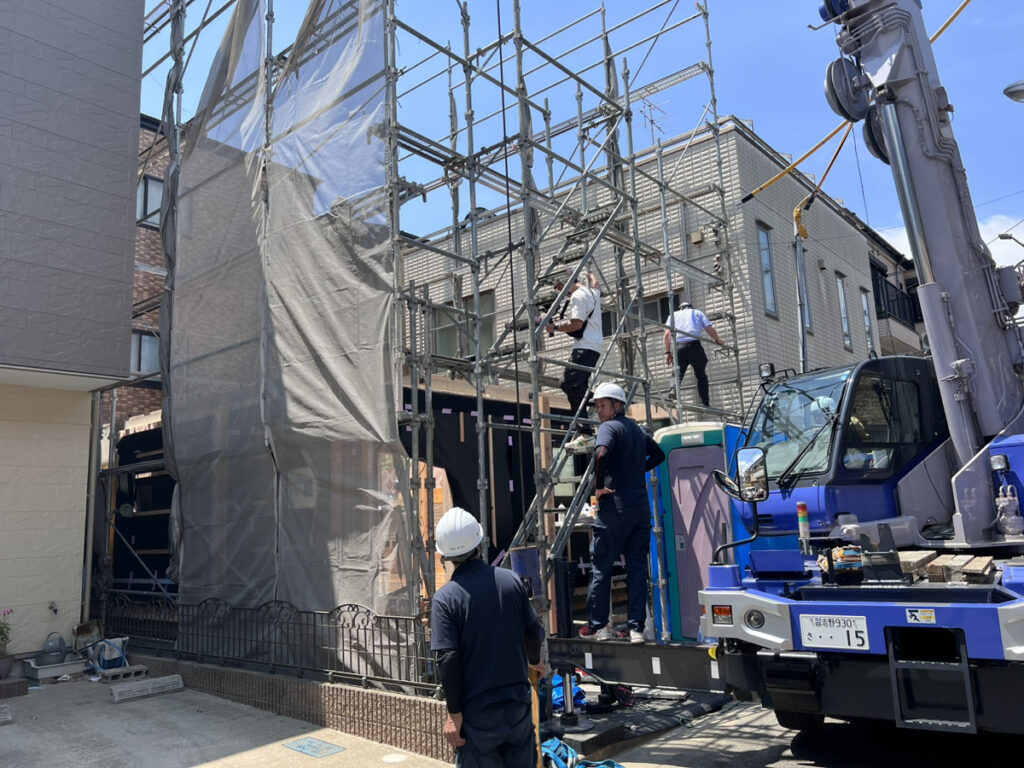 江戸川区の大型木造パネル工法の家、上棟をしました/施工中/